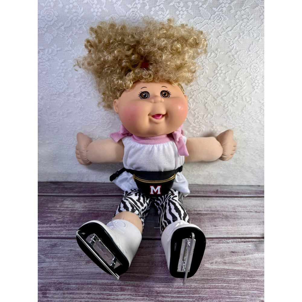 Cabbage‎ Patch Kids Doll 15" Skater Blonde Brown Eyes Ice Skater Shoes 2015